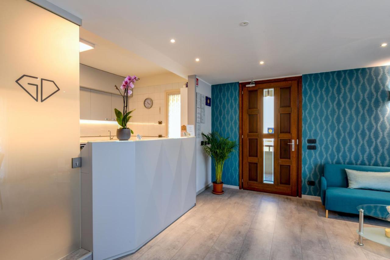 Garda Diamant Bed & Breakfast Desenzano del Garda Ngoại thất bức ảnh