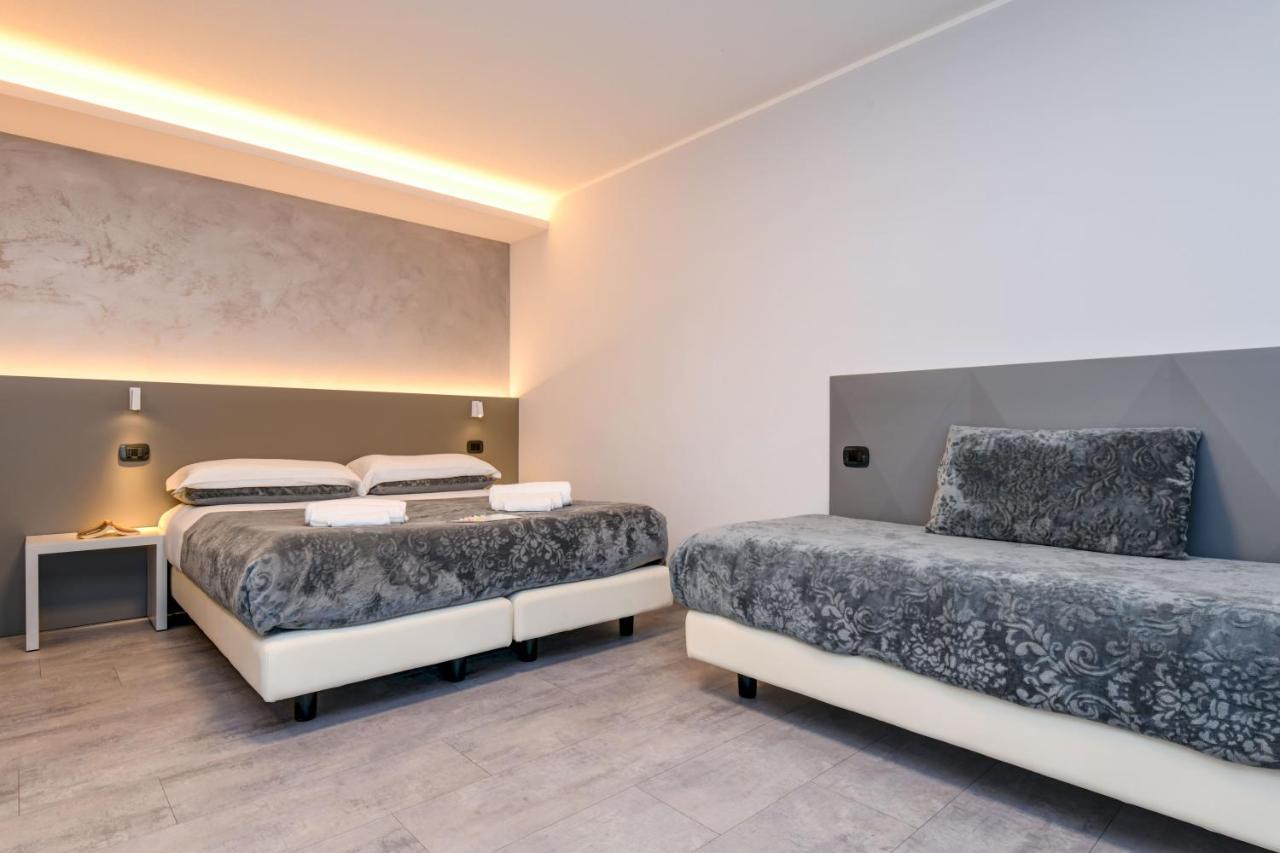 Garda Diamant Bed & Breakfast Desenzano del Garda Ngoại thất bức ảnh