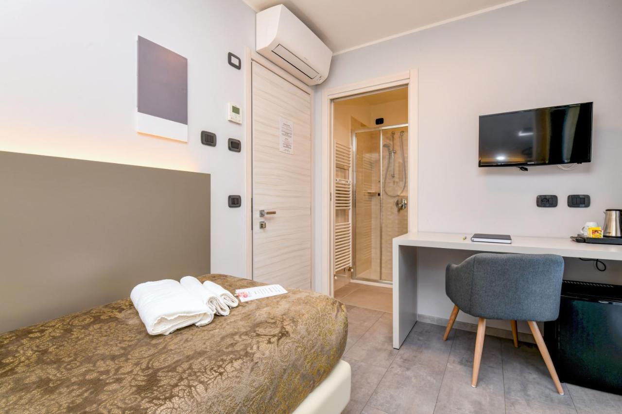 Garda Diamant Bed & Breakfast Desenzano del Garda Ngoại thất bức ảnh